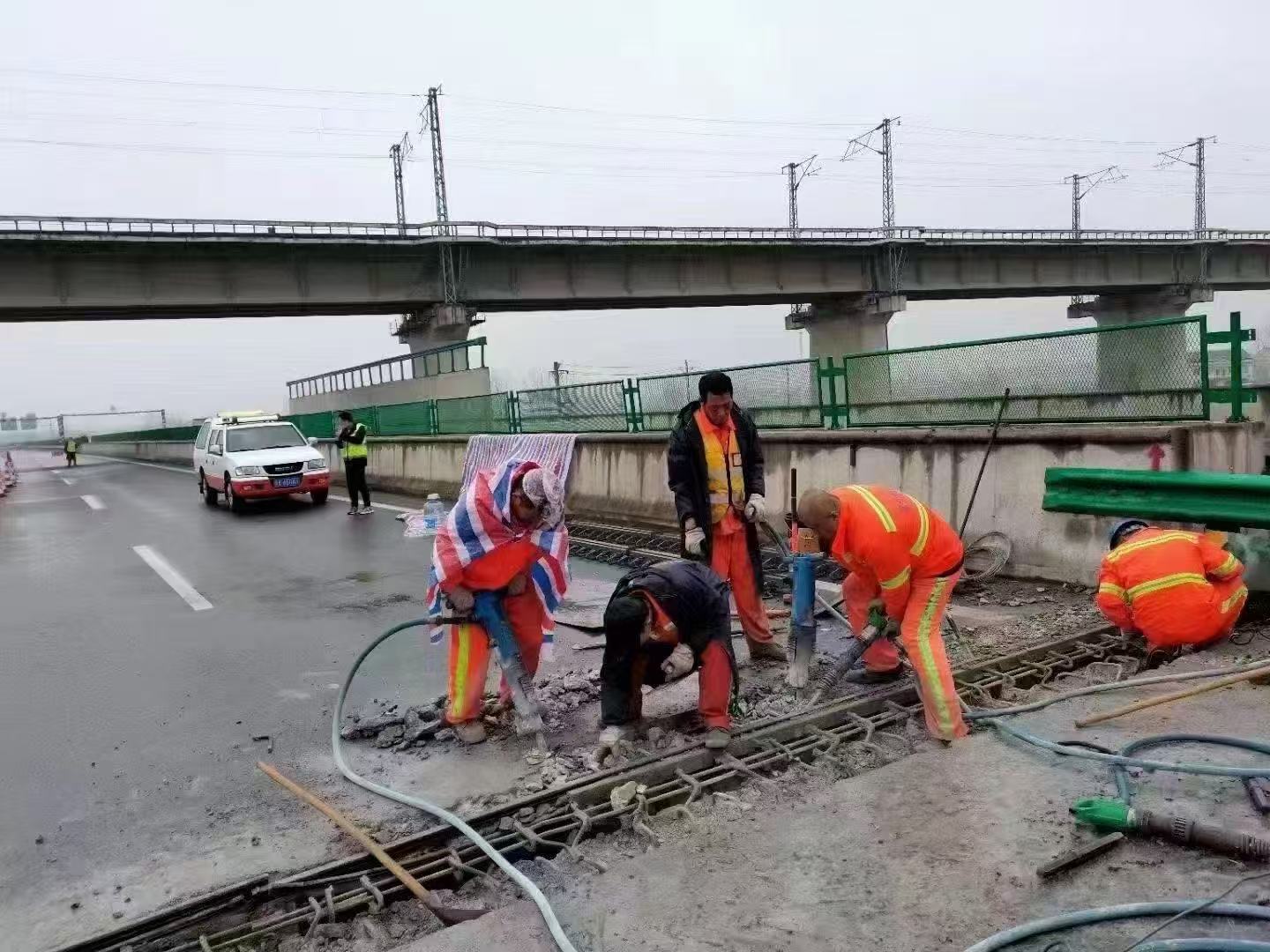 沙河口桥梁伸缩缝抢修料